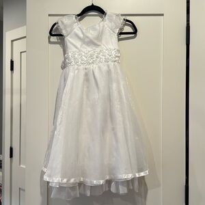 Beautiful white Jona Michelle dress in size 6x